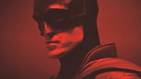 Batman : Le film avec Robert Pattinson dévoile le costume du justicier