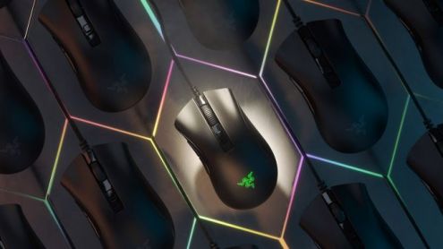 Razer dévoile sa DeathAdder V2 Mini : Une souris pour les petites mains