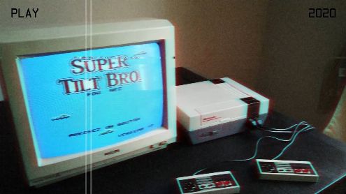 Il développe un Smash Bros-like sur NES, jouable en ligne sur la vraie console, la vidéo