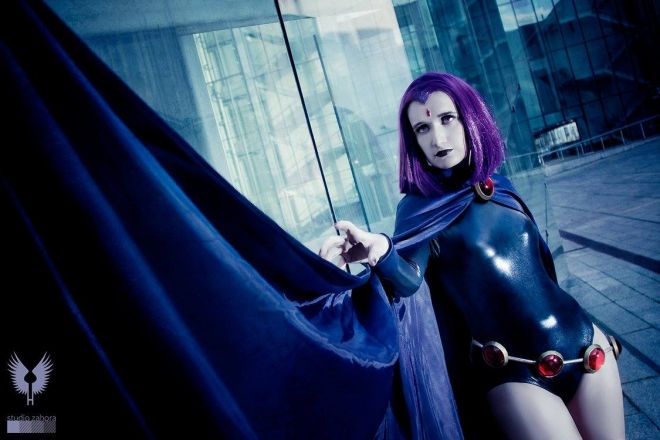 Raven DC Comics cosplay