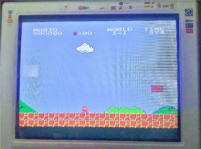 Un tout petit Mario sur un gran Ã©cran (cathodique)