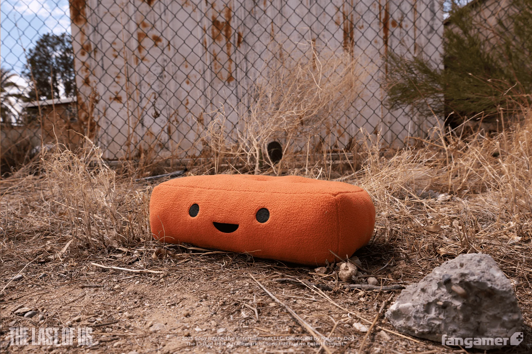 The Last of Us : Peluche d'une Brique par Fangamer. The Last of Us : Peluche d'une Brique par Fangamer.