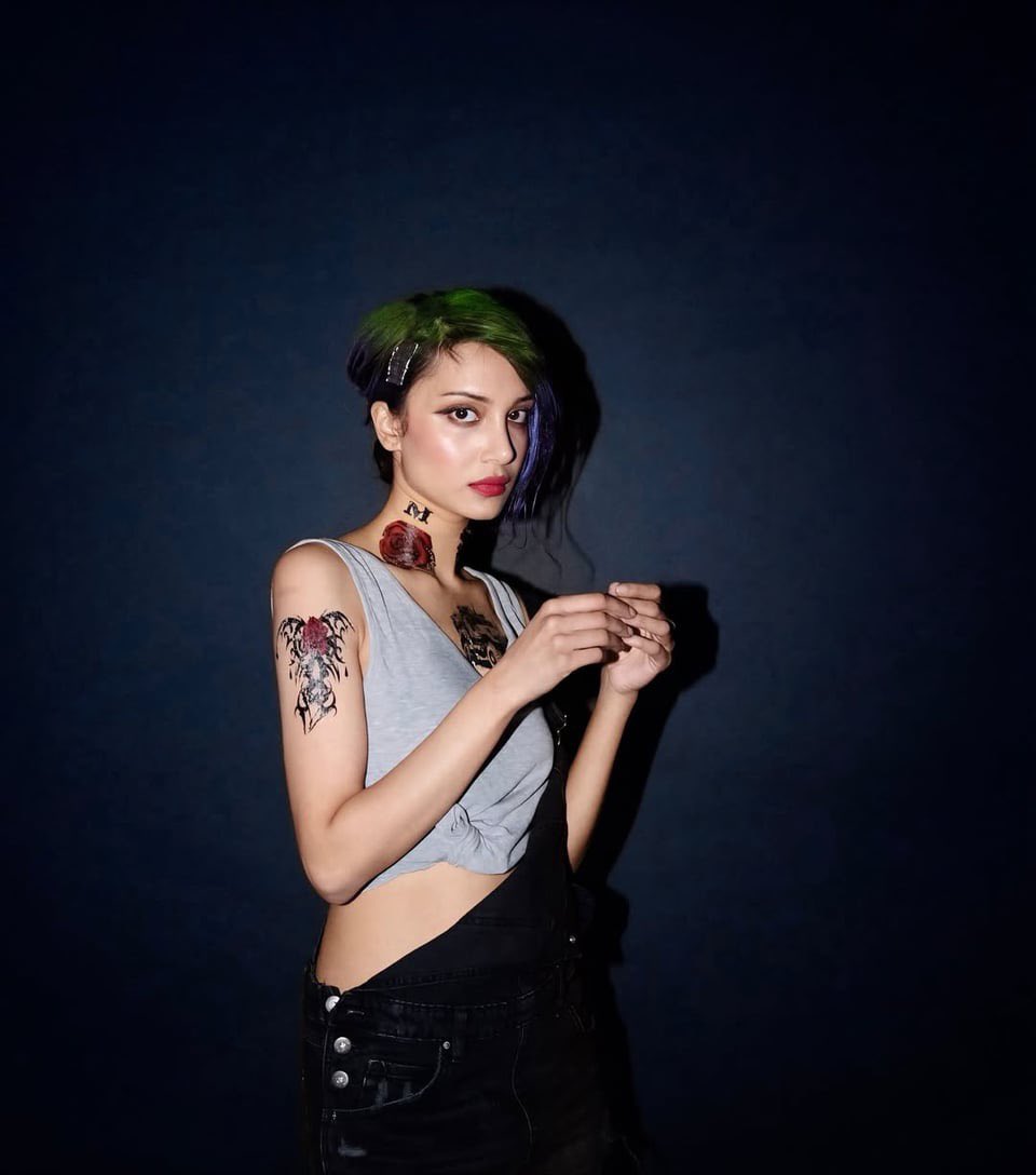 Le modèle Shivani Sharma en cosplay de Judy Alvarez. Le modèle Shivani Sharma en cosplay de Judy Alvarez.