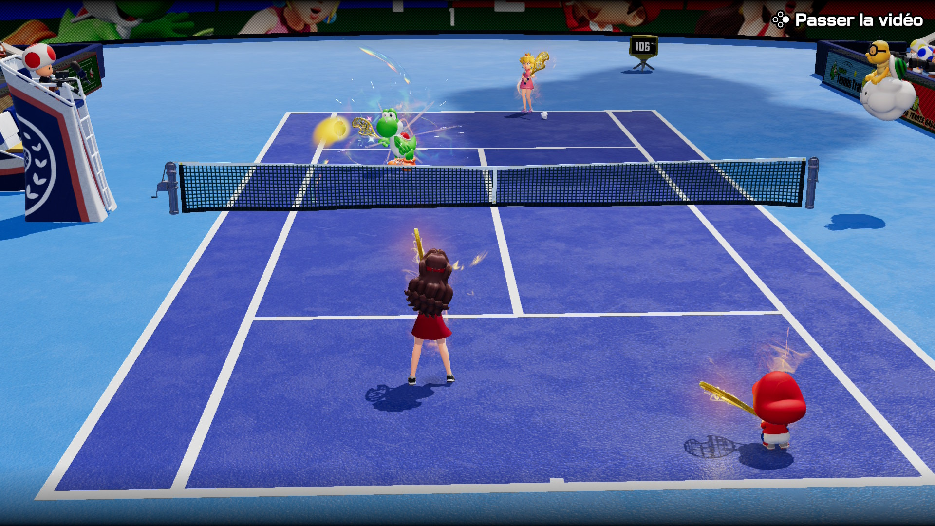 BÃ©bÃ© Mario et Pauline affrontent Peach et Yoshi dans Mario Tennis Fever.