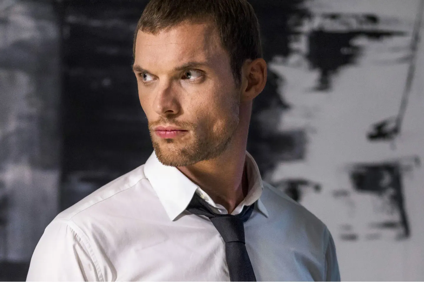 Ed Skrein, qui jouera Baldur dans God of War, ici dans Le Transporteur L'Héritage. Ed Skrein, qui jouera Baldur dans God of War, ici dans Le Transporteur L'Héritage.