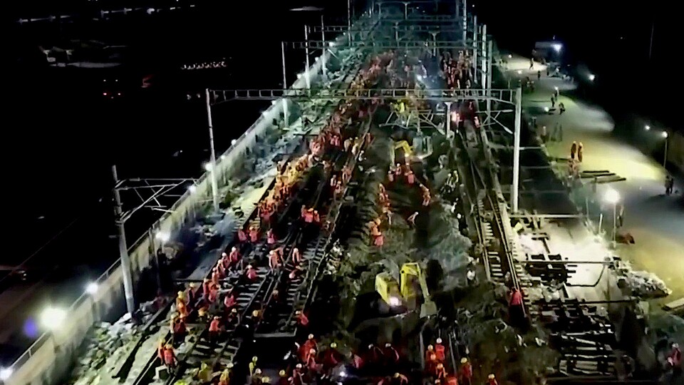 Chantier sur une ligne ferroviaire en Chine.