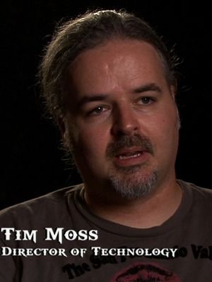 Tim Moss dans le making of de God of War 3. Tim Moss dans le making of de God of War 3.