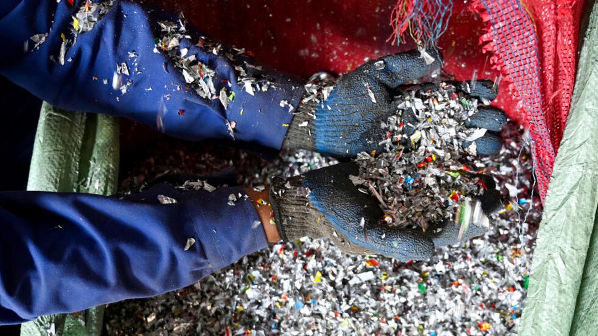 Le Népal recycle le plastique à l'usine de Green Road Waste Management. Le Népal recycle le plastique à l'usine de Green Road Waste Management.