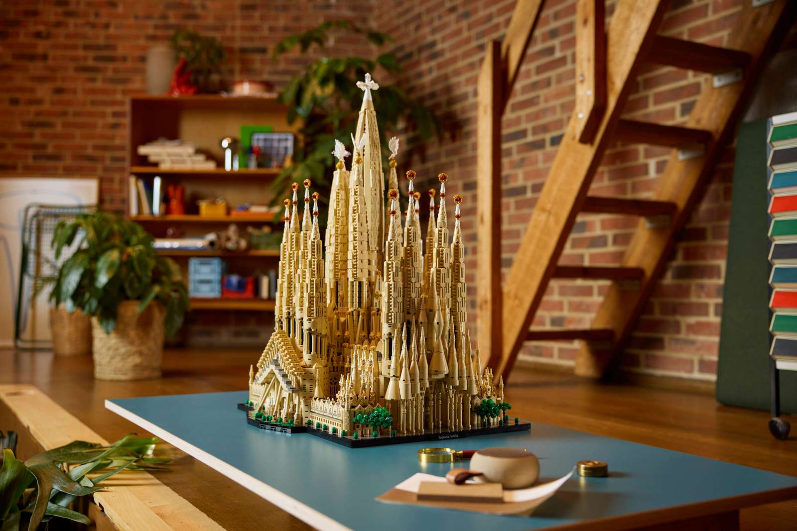 LEGO Architecture 21065 Sagrada Familia. LEGO Architecture 21065 Sagrada Familia.