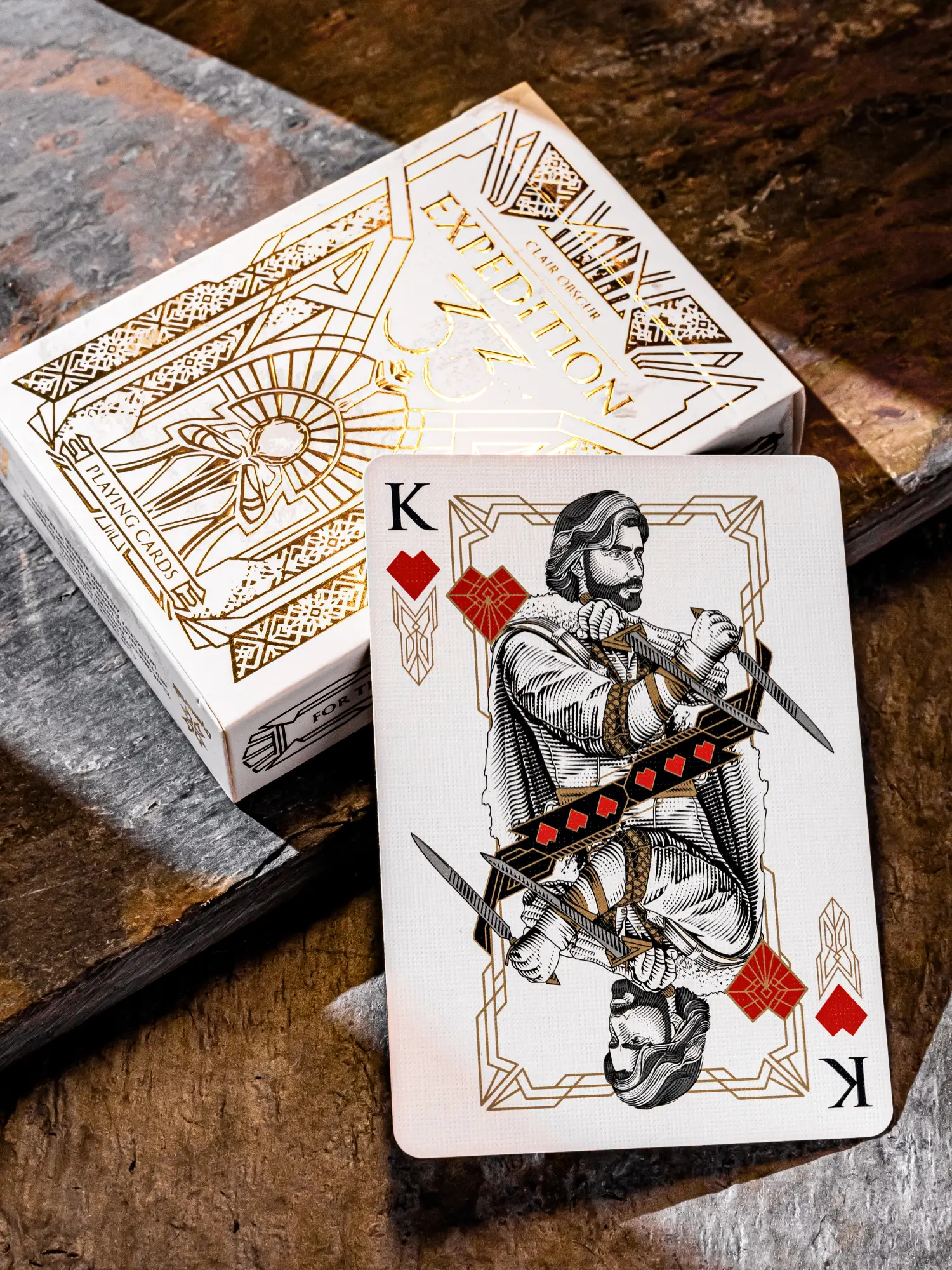 Cartes à jouer Clair Obscur édition blanche. Cartes à jouer Clair Obscur édition blanche.