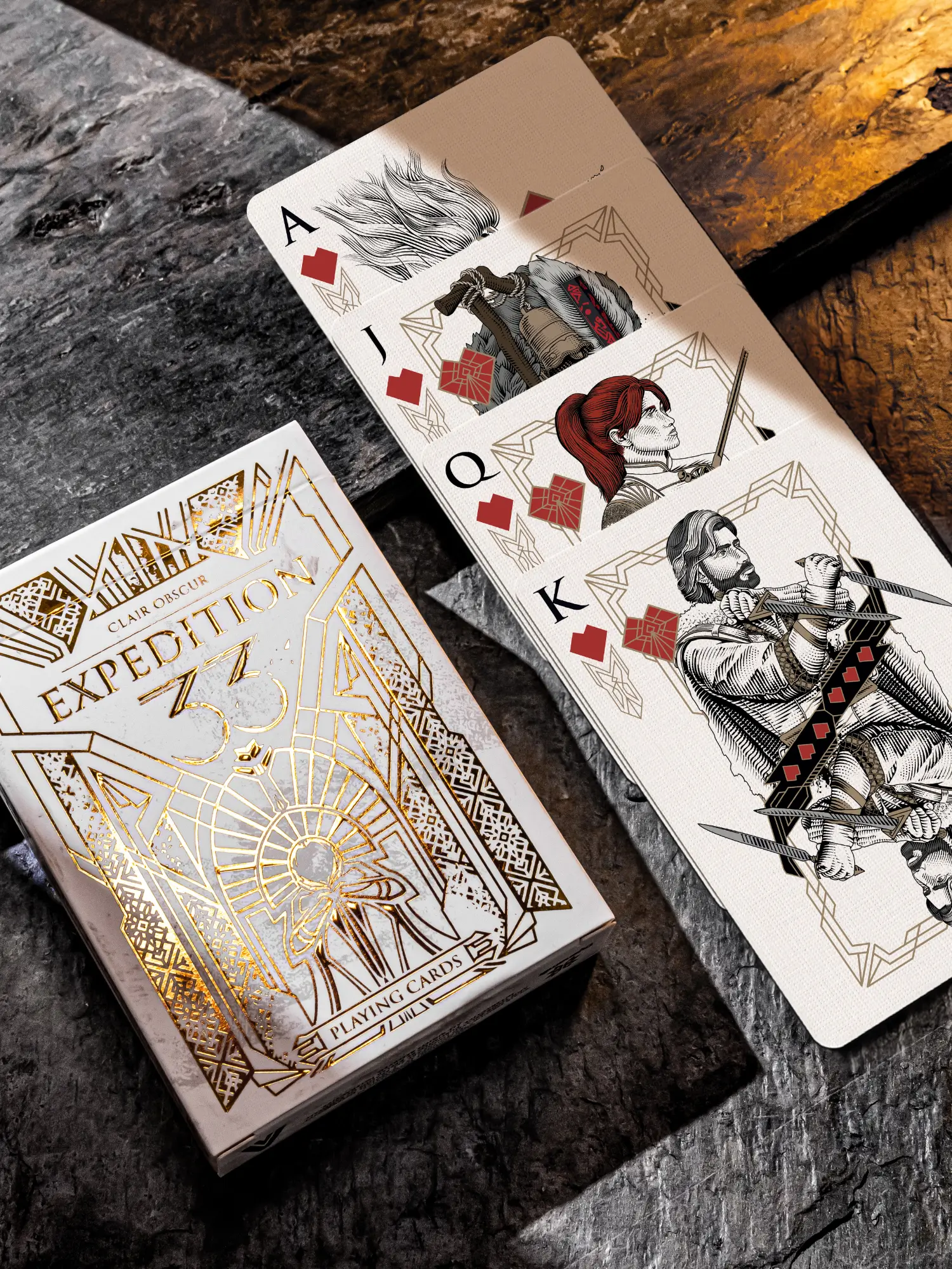 Exemple des cartes clair obscur de l'Ã©dition blanche de Dyenamik.