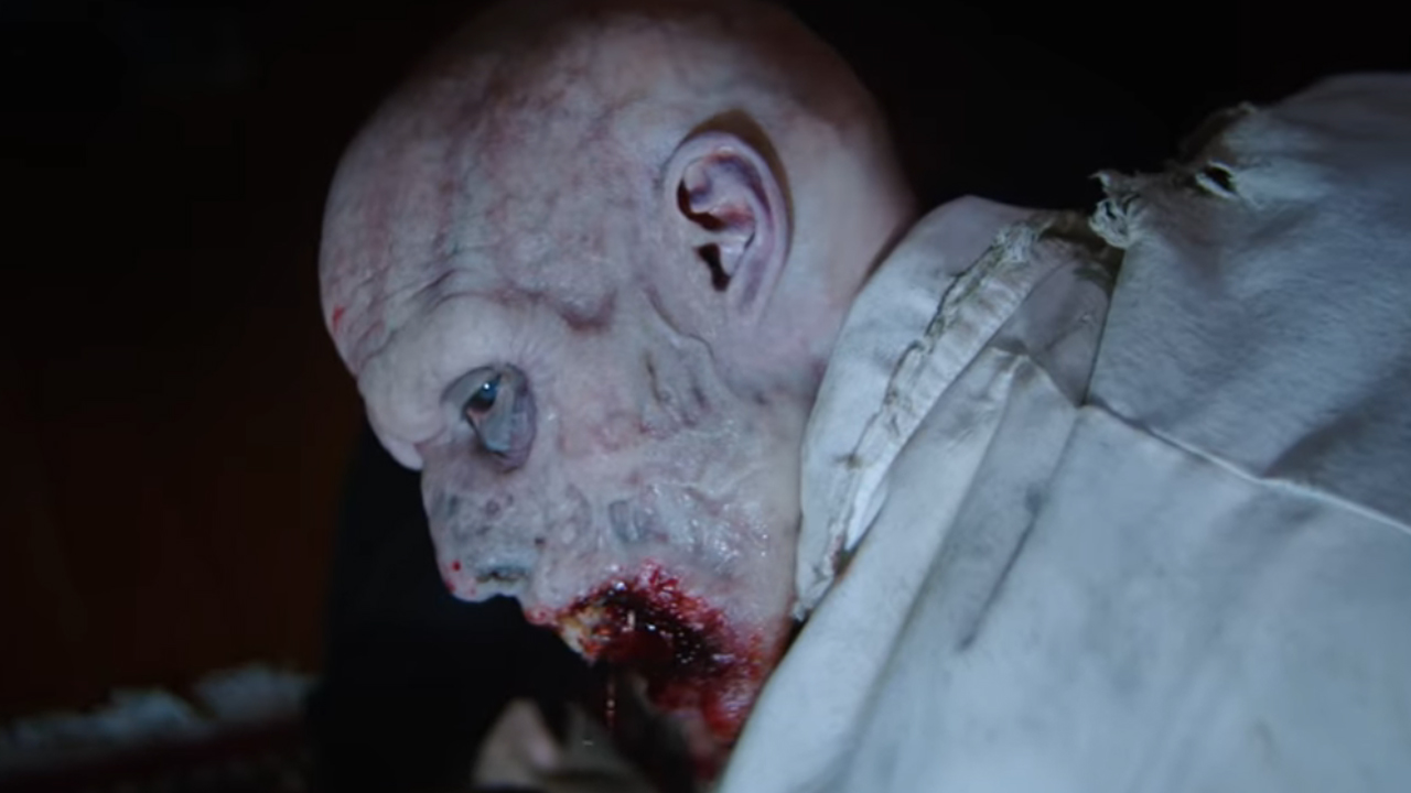 Un zombie de Resident Evil : Welcome to Raccoon City.