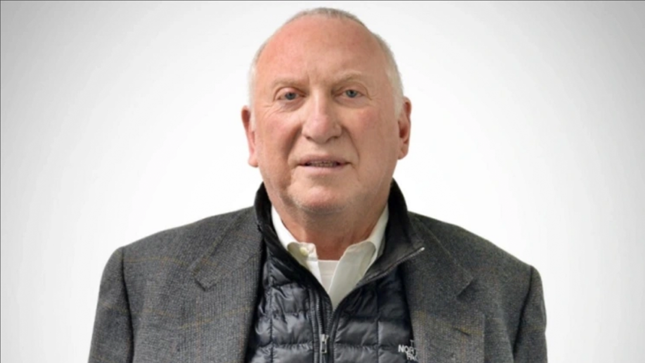 Bernie Stolar, fondateur et président de Sony Computer Entertainment America ainsi que de SEGA America, est décédé à l'âge de 75 ans. Bernie Stolar, fondateur et président de Sony Computer Entertainment America ainsi que de SEGA America, est décédé à l'âge de 75 ans.