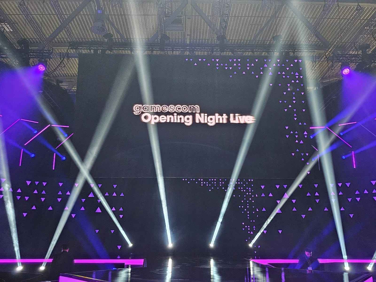 Photo de la scÃ¨ne de la Gamescom 2024 prise par Gameblog.