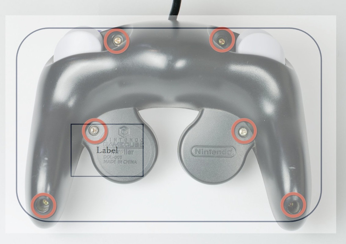 Superposition de l'arrière d'une manette Gamecube avec le brevet BKEBEE021 pour une manette sans fil Nintendo Switch 2 Superposition de l'arrière d'une manette Gamecube avec le brevet BKEBEE021 pour une manette sans fil Nintendo Switch 2