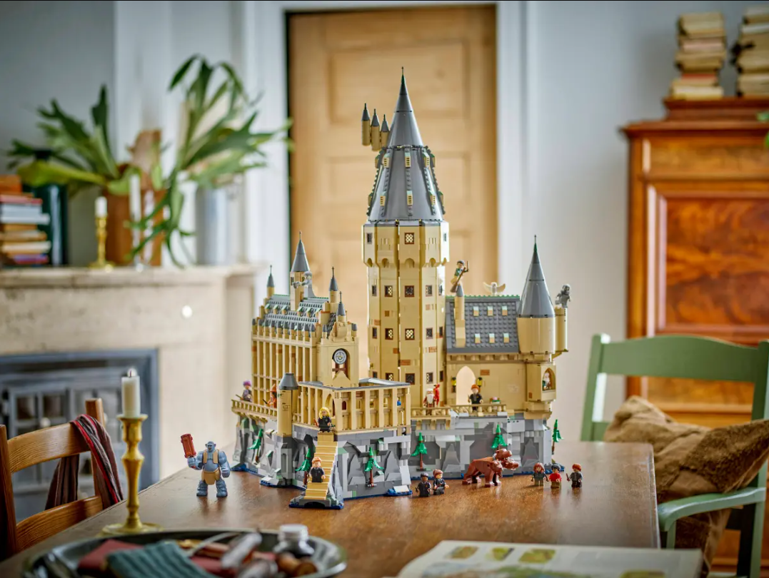 76454 LEGO Harry Potter Le château de Poudlard la tour principale #1 IMAGE 76454 LEGO Harry Potter Le château de Poudlard la tour principale #1 IMAGE
