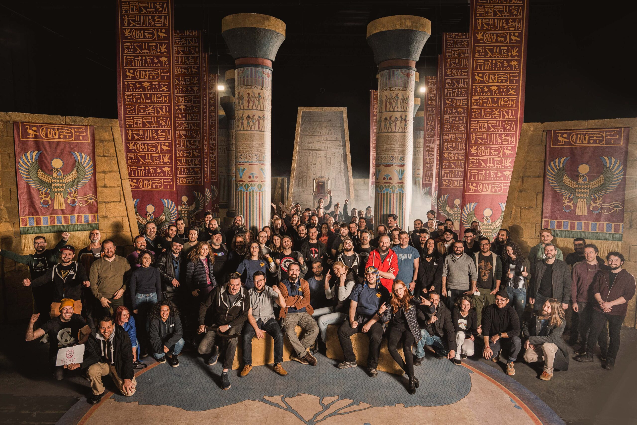 L'équipe de Creative Assembly en 2023, pour le pre-launch de Total War Pharaoh. L'équipe de Creative Assembly en 2023, pour le pre-launch de Total War Pharaoh.