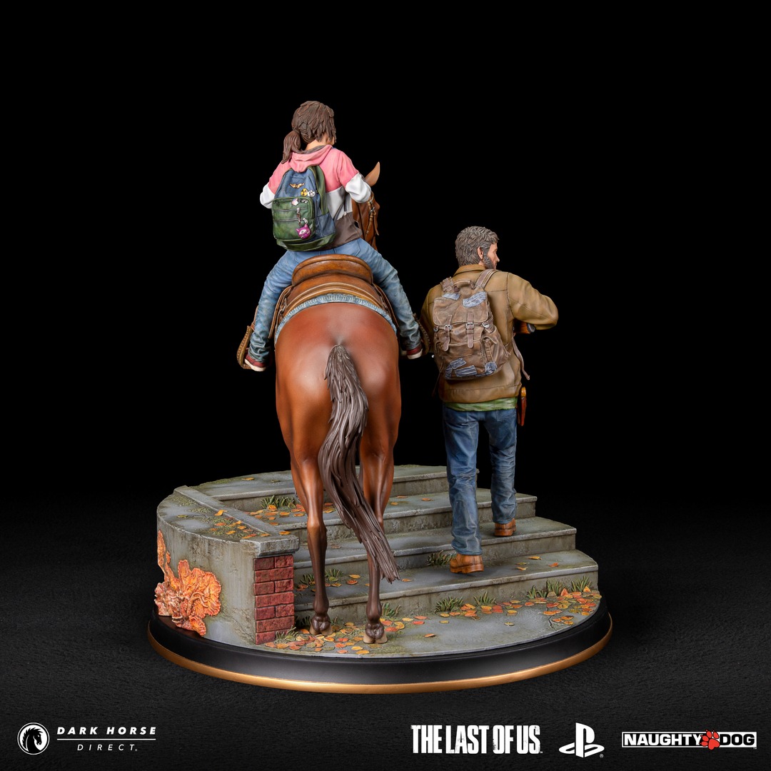 Statuette TLOU Dark Horse Joel et Ellie sur son cheval #7 image