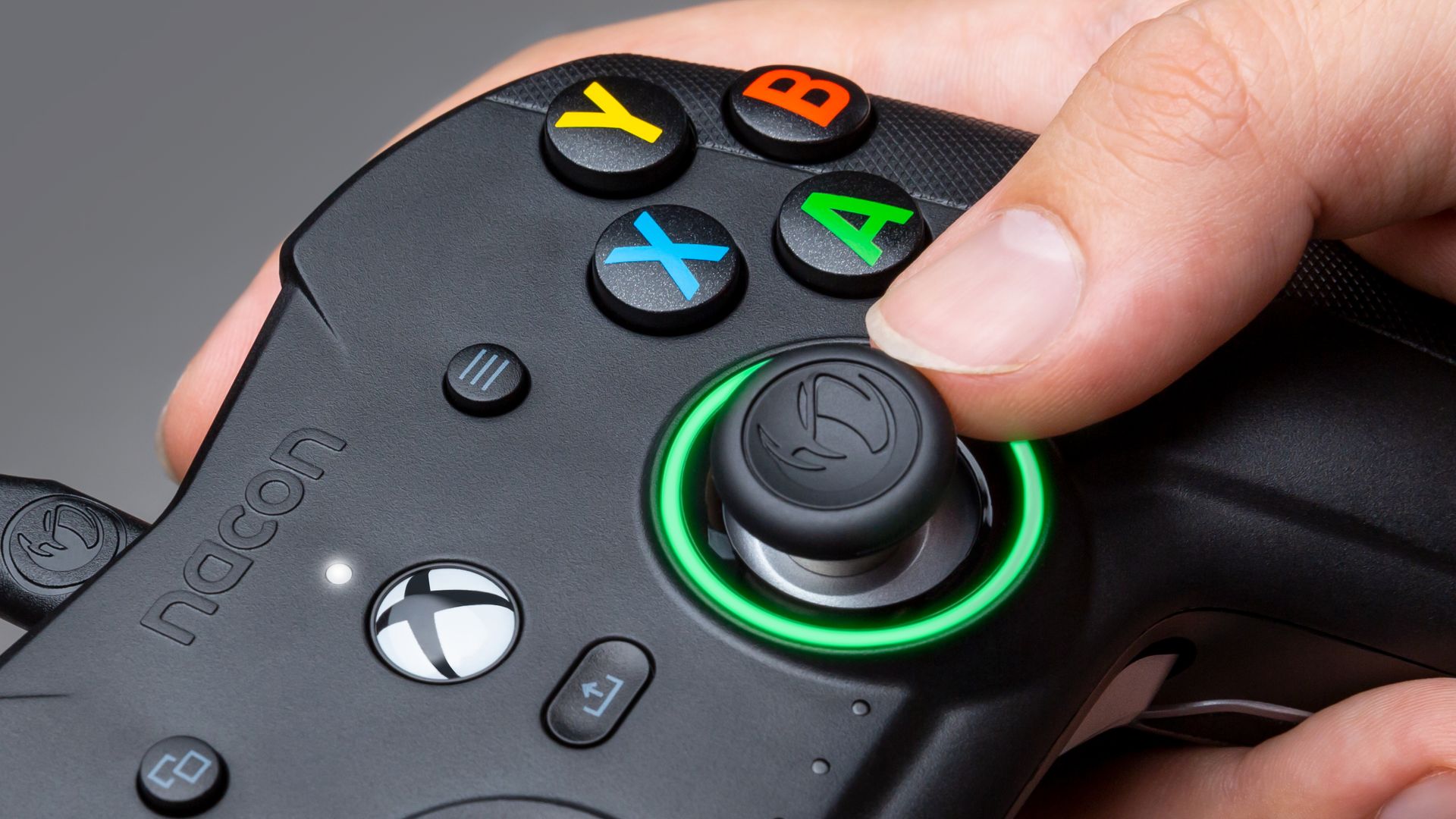 Nacon Revolution X Pro Controller vue stick droit Nacon Revolution X Pro Controller vue stick droit