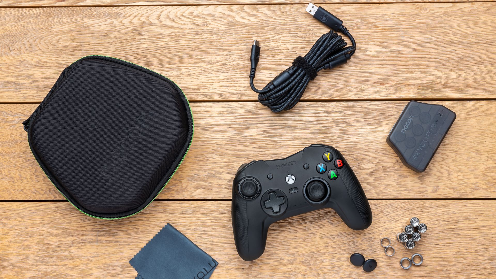 Nacon Revolution X Pro Controller vue d'ensemble