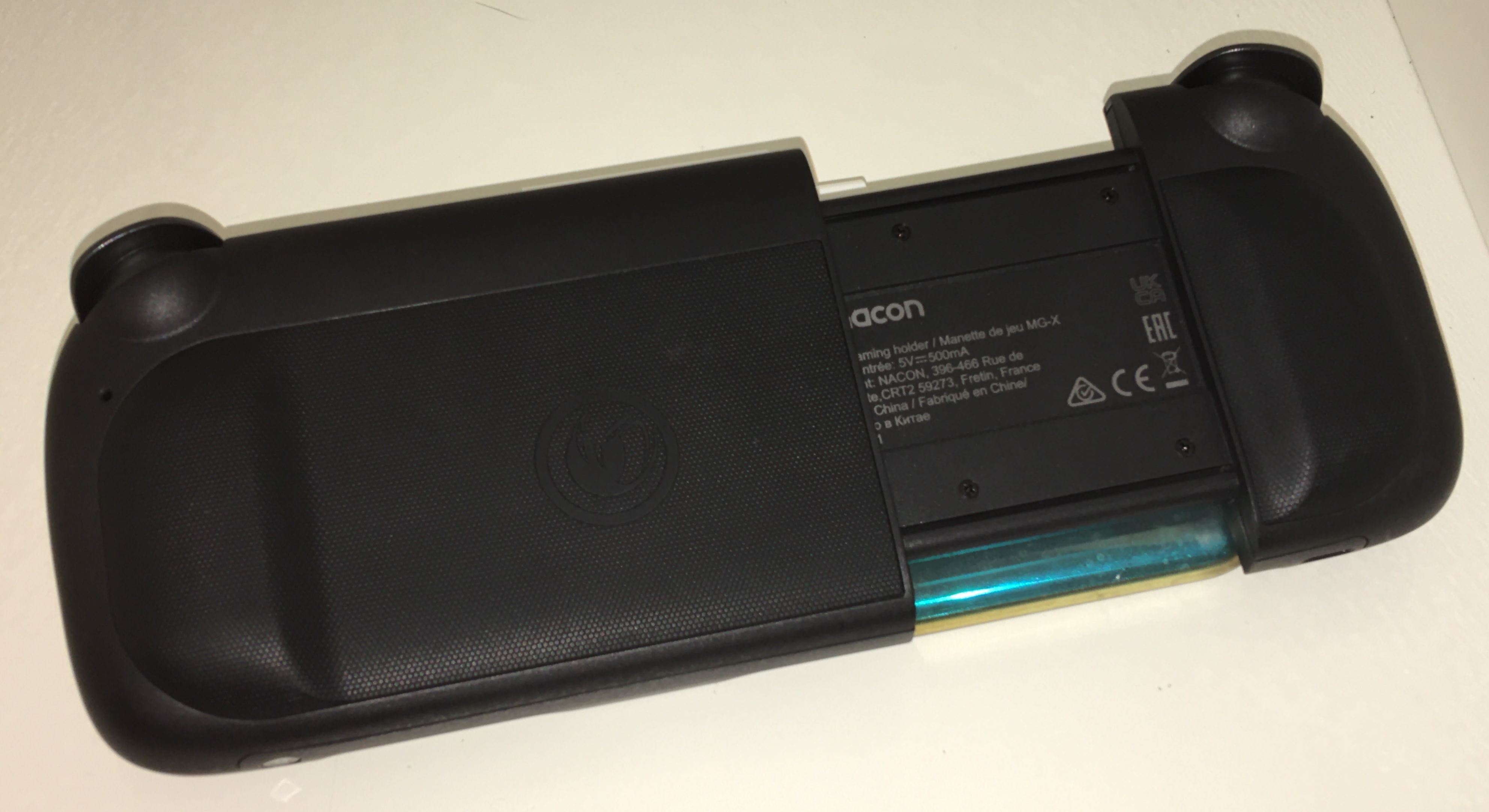 Nacon MG-X : vue arrière Nacon MG-X : vue arrière