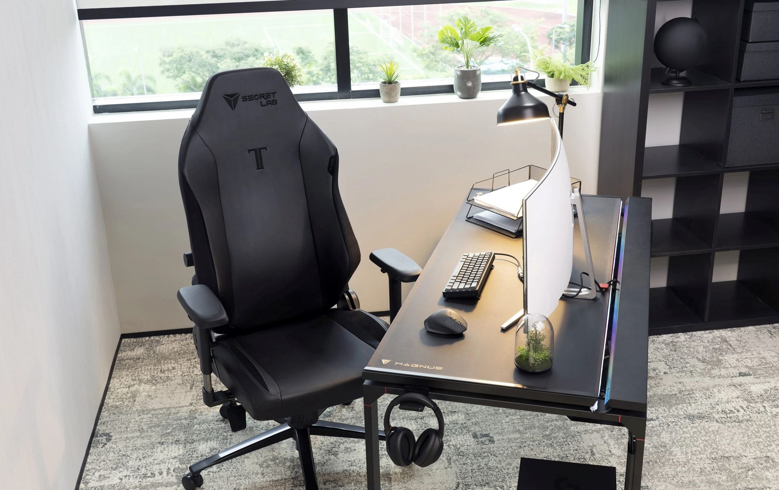 Photo de la SecretLab Titan EVO 2022 dans un bureau.