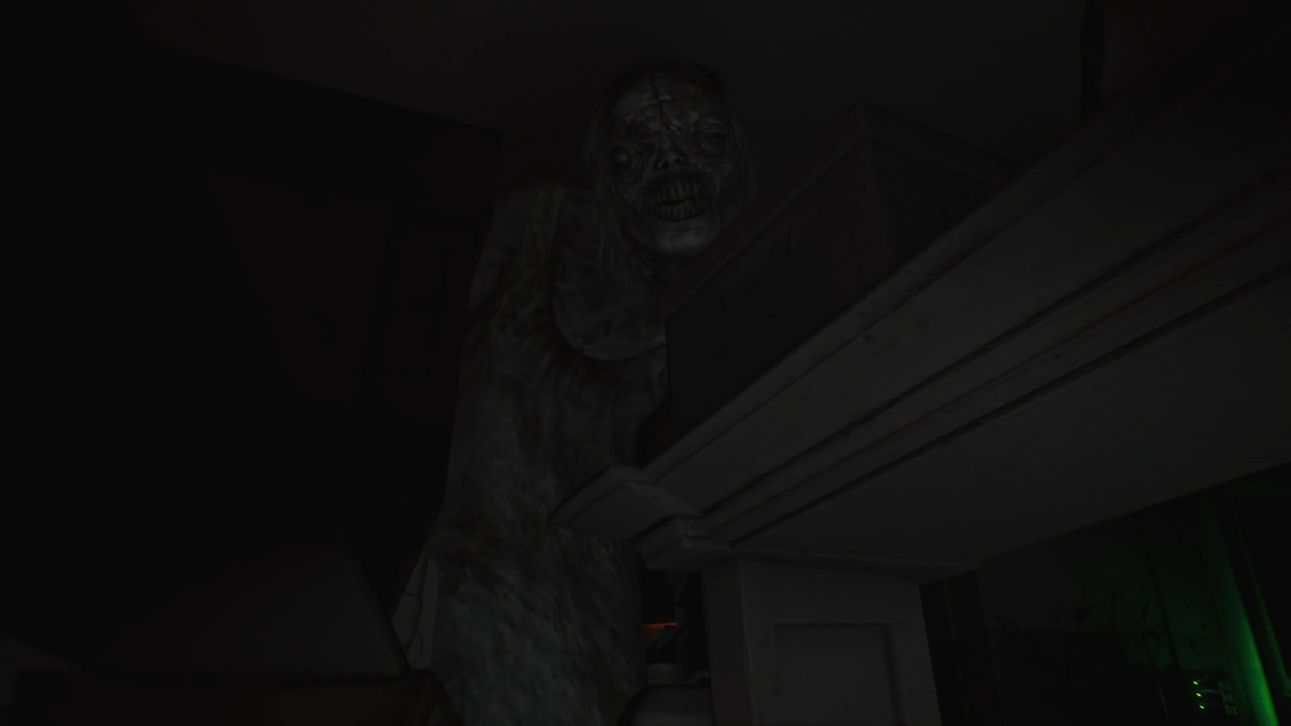 Resident Evil 9 Prev Cachette Monstre FPS