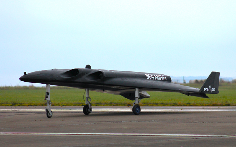 Avion Mira de Polaris.