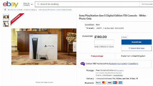 PS5 : Des arnaqueurs cherchent à vendre des photos de la console sur eBay