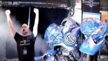 StarCraft II : le lancement à la FNAC des Champs-Élysées
