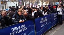 PS4. Des milliers de joueurs devant le Sony Store de Paris : nos photos