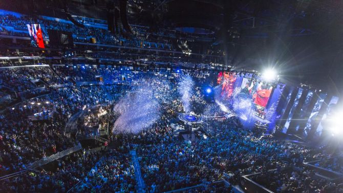 En 2013, 71 millions de personnes ont regardé de l'e-Sport dans le monde