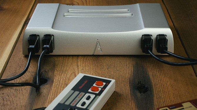 Voici une NES en aluminium pour 500 dollars