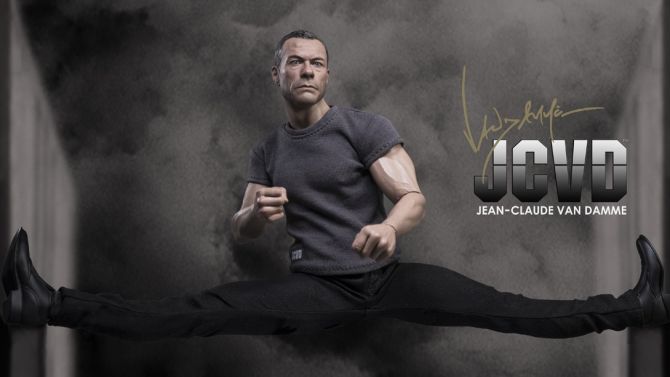 La figurine Jean-Claude Van Damme complètement folle