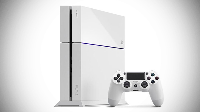 Officiel : la PS4 blanche "nue" datée en France