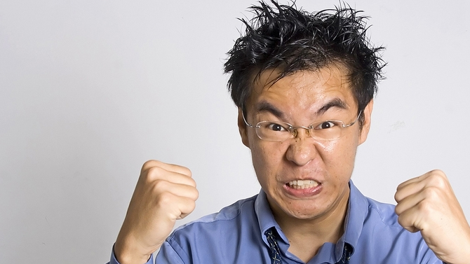 Poignardé car il joue trop fort aux jeux vidéo