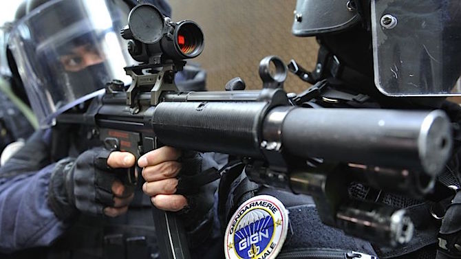 Bibix arrêté par la police en plein LIVE Twitch