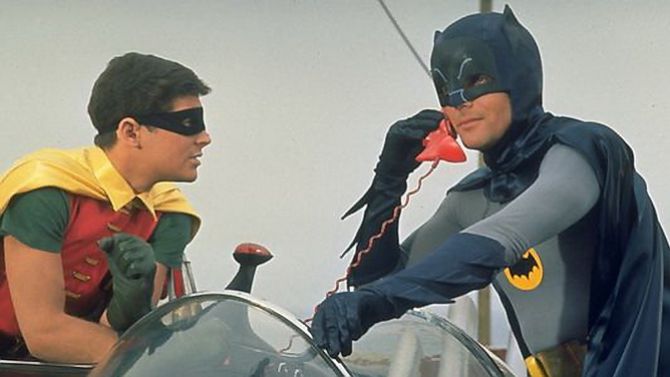 Batman Arkham Knight : des infos sur des skins alternatives vintage fuitent