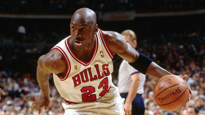 NBA 2K16 : Michael Jordan fait son retour dans une Edition Spéciale