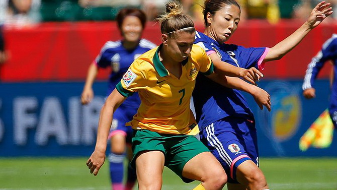 FIFA 16 : Steph Catley, première joueuse sur la couverture pour la série d'EA Sports