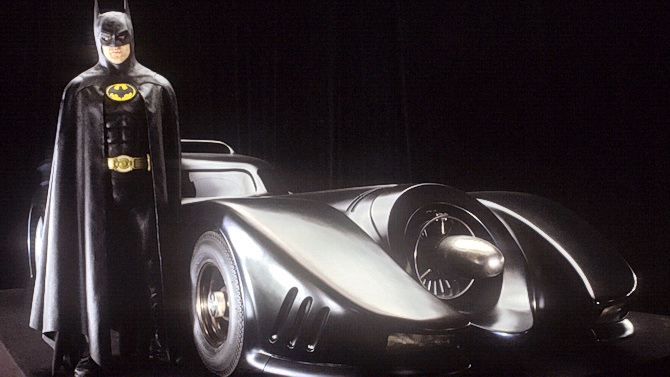 Batman Arkham Knight : Batmobile et Batsuit versions Tim Burton bientôt en DLC