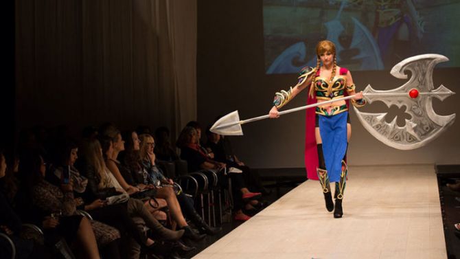 Quand le cosplay est invité à un défilé de mode : le plein d'mages