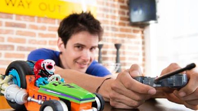 Skylanders SuperChargers : Des personnalités créent des jouets pour la bonne cause