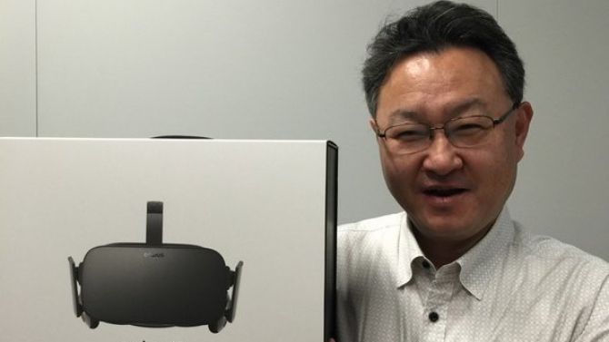 Shuhei Yoshida (Sony) reçoit son Oculus Rift