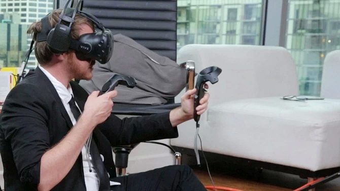 Il bat le record du monde du temps passé en Réalité Virtuelle, la vidéo
