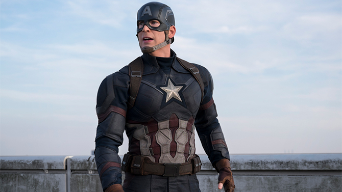 Captain America : Chris Evans prêt à jouer dans Spider-Man Homecoming et Black Panther