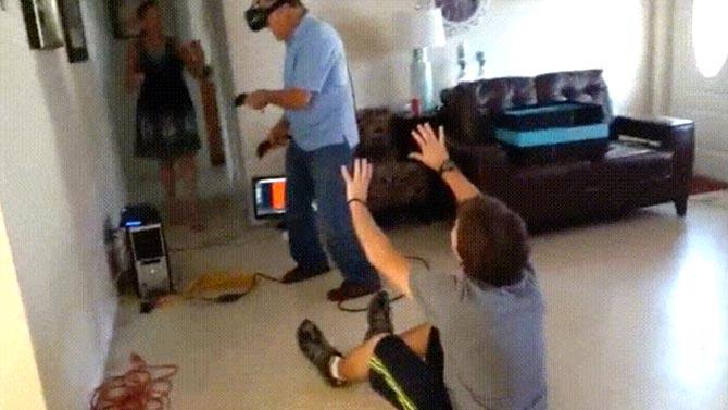 L'image du jour : Un homme de 81 ans retrouve une seconde jeunesse grâce à la réalité virtuelle