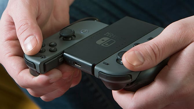 Nintendo Switch : Le Joy-Con Grip livré avec la console ne recharge pas les Joy-Con