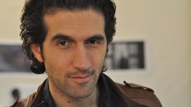 Josef Fares (A Way Out) pas tendre avec la PS4 : "C'est un PC vieux de 5 ans"