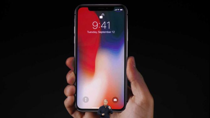 SONDAGE.  iPhone X : Allez-vous craquer pour le dernier smartphone d'Apple ?